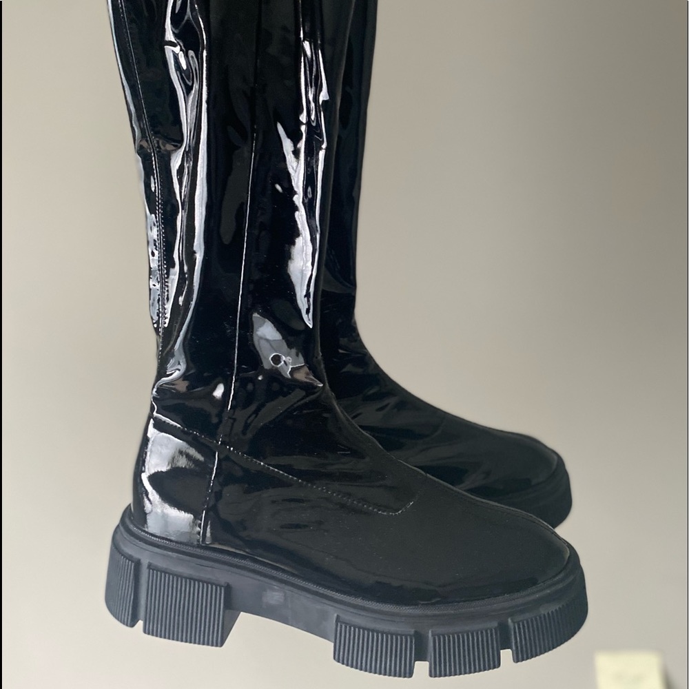SOLD- Zara Knee High BOOTS